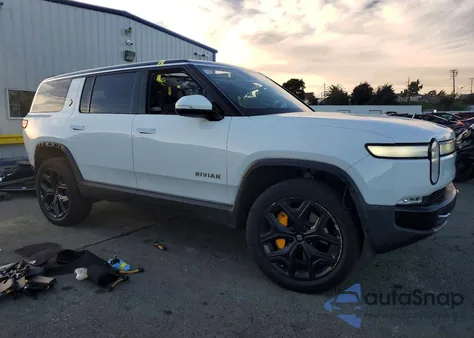 2023 Rivian R1S Launch Edition z USA, uszkodzony, nr VIN 7PDSGABL8PN008869